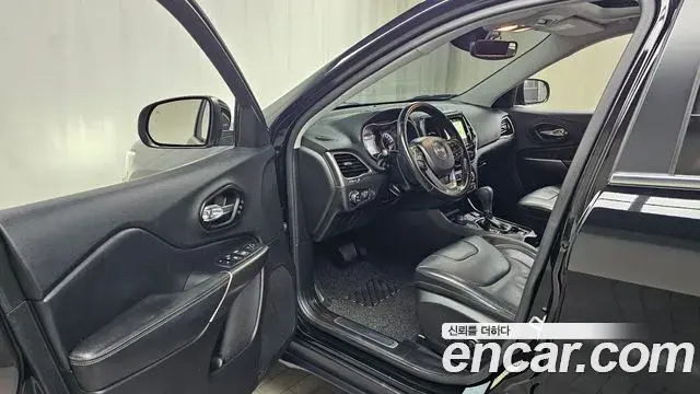 Jeep Cherokee 2021 — Şəkil 8/20