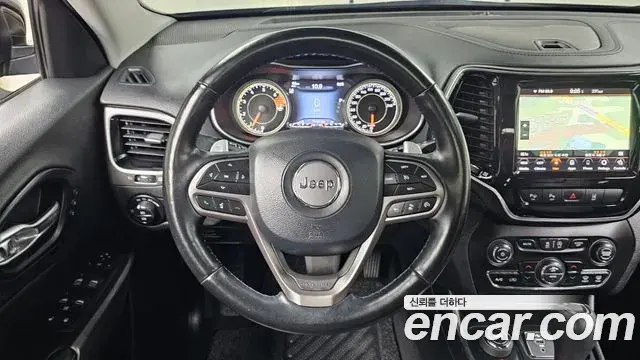 Jeep Cherokee 2021 — Şəkil 10/20