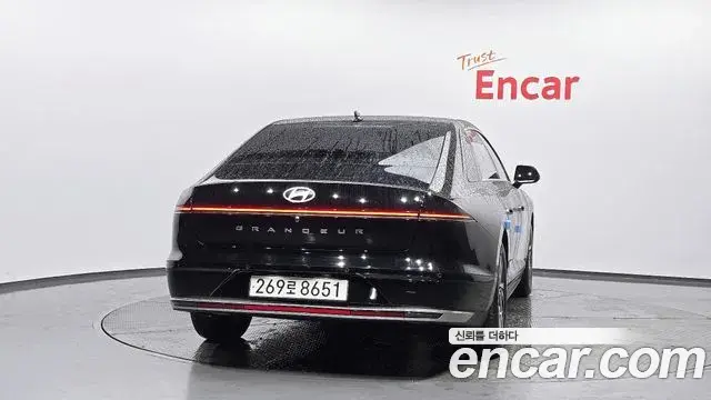 Hyundai Grandeur Hybrid 2023 — ფოტო 5/30