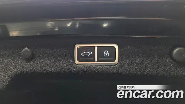 Hyundai Grandeur Hybrid 2023 — ფოტო 16/30