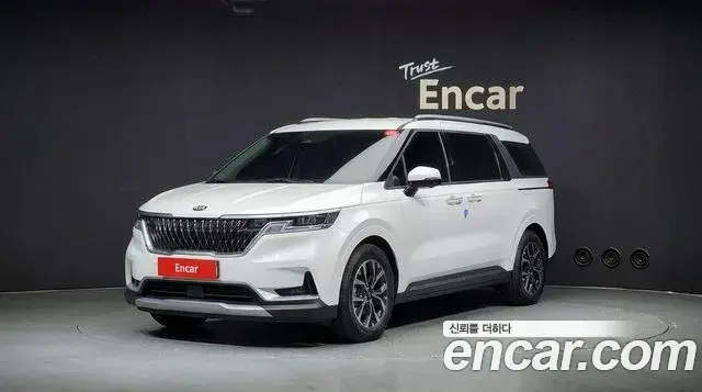 Kia Carnival 2021 — Фото 1/20