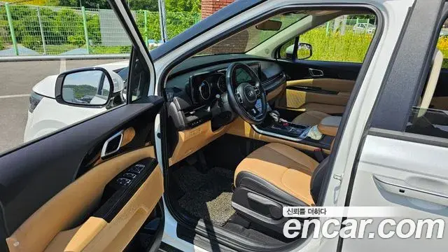 Kia Carnival 2021 — Фото 10/20