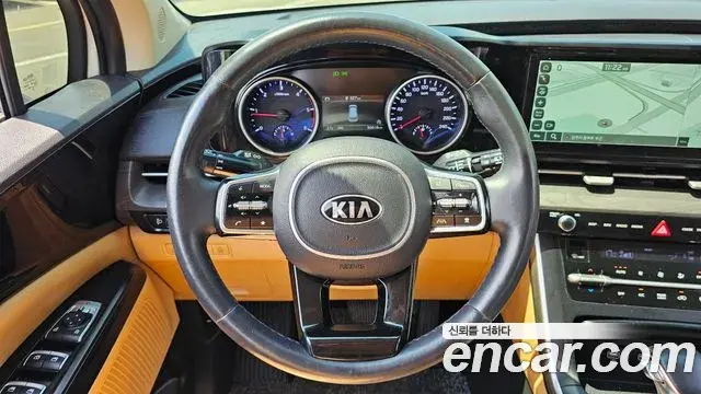Kia Carnival 2021 — Фото 13/20