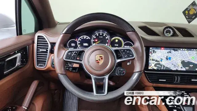 Porsche Cayenne 2020 — Фото 12/20