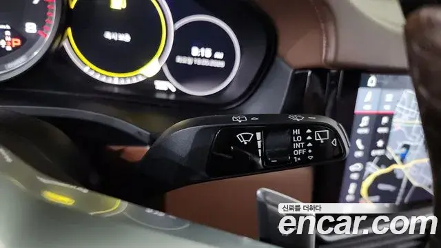 Porsche Cayenne 2020 — ფოტო 25/38