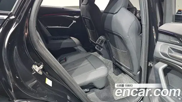 Audi Q5 2025 — Photo 27/37