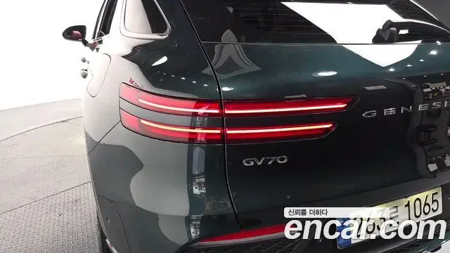 Genesis GV70 2021 — Şəkil 19/36