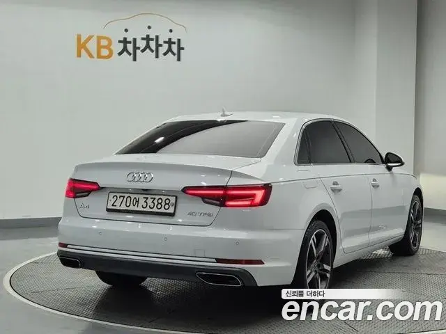 Audi A4 2019 — ფოტო 5/19