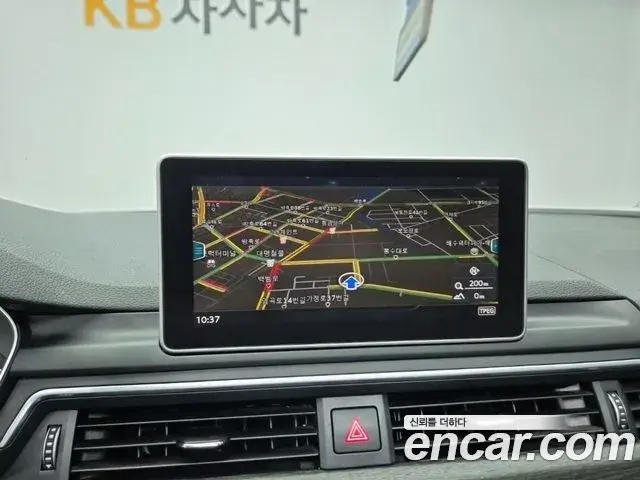 Audi A4 2019 — ფოტო 12/19