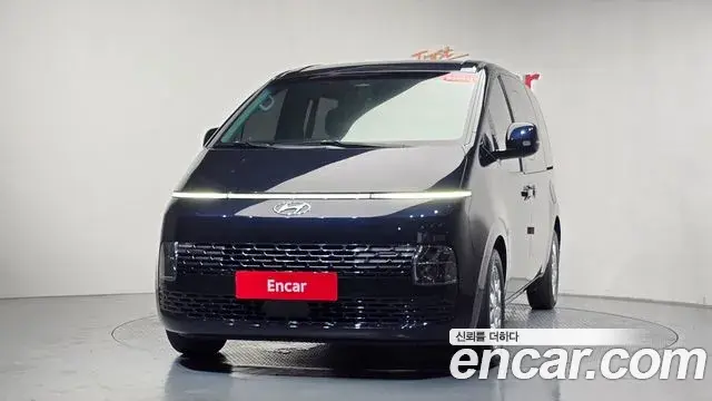 Hyundai Staria 2021 — Фото 3/20