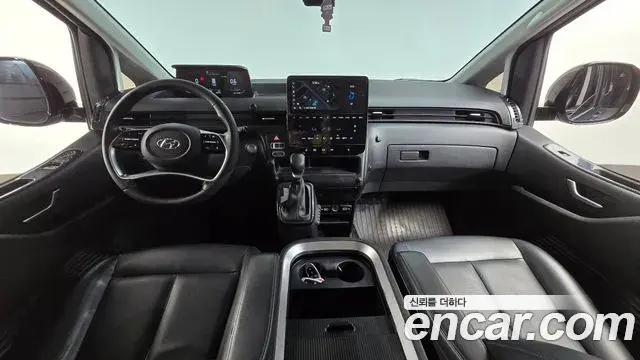 Hyundai Staria 2021 — Фото 7/20