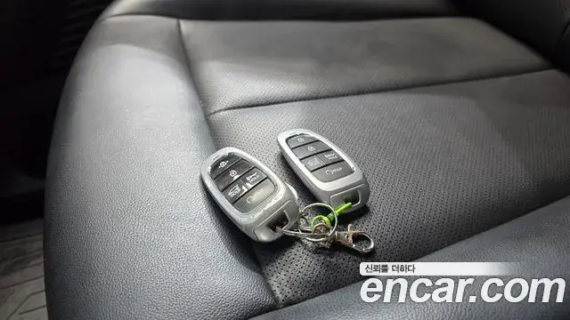 Hyundai Staria 2021 — Фото 14/20