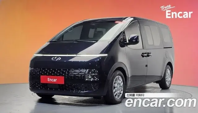 Hyundai Staria 2021 — ფოტო 4/30