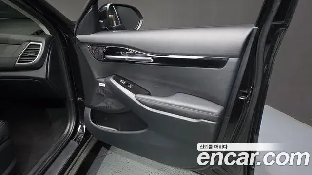 Kia Seltos 2024 — ფოტო 2/35
