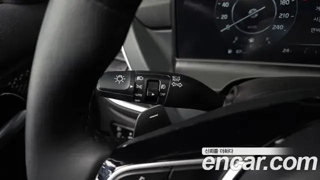 Kia Seltos 2024 — ფოტო 26/35