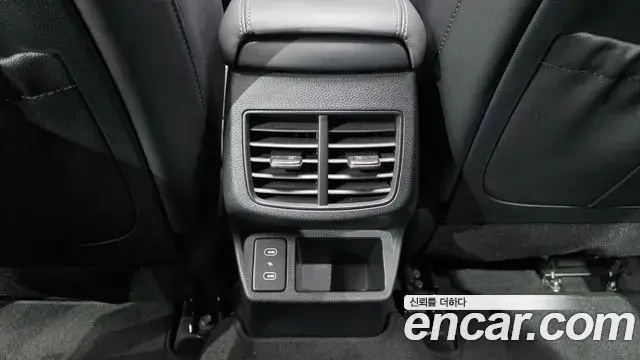 Kia Seltos 2024 — ფოტო 30/35