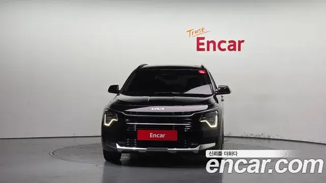 Kia Niro 2022 — ფოტო 19/33