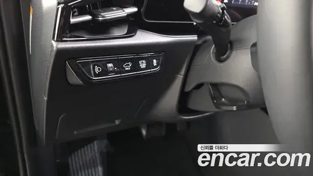 Kia Niro 2022 — ფოტო 13/33