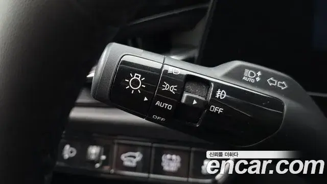 Kia Niro 2022 — ფოტო 32/33