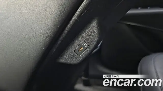 Kia Niro 2022 — ფოტო 9/33