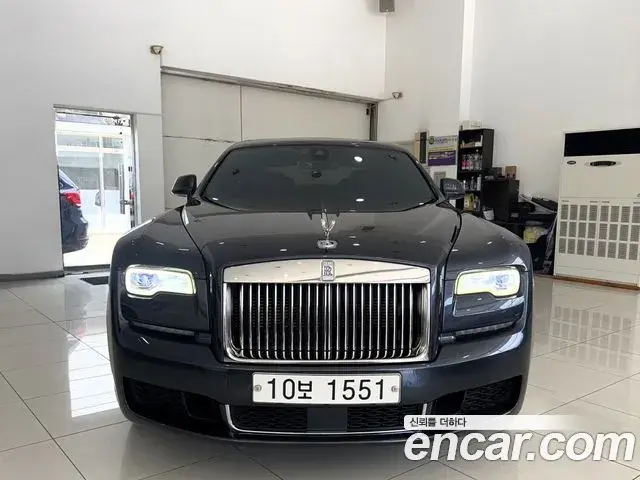 Rolls-Royce Ghost 2018 — Photo 18/20