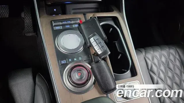 Genesis GV80 2020 — Photo 27/37