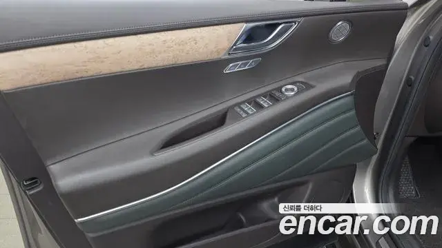 Genesis GV80 2020 — Photo 23/37