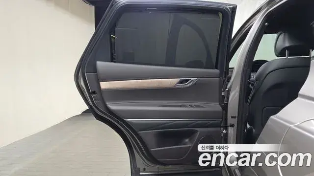 Genesis GV80 2020 — Photo 36/37