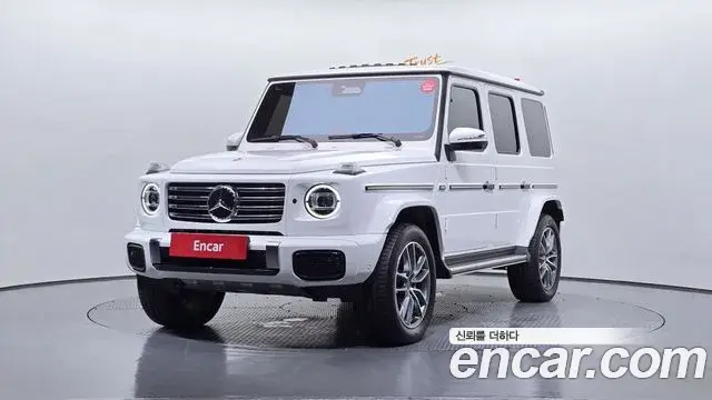 Mercedes-Benz G-Class 2025 — Photo 15/33