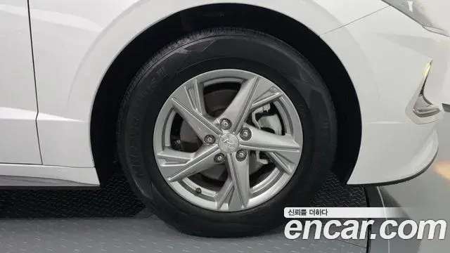 Hyundai Sonata Hybrid 2022 — Şəkil 22/29