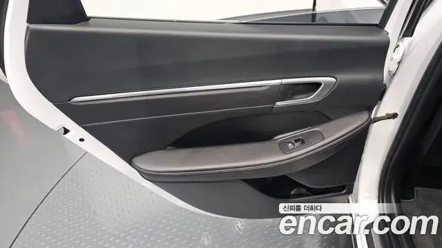 Hyundai Sonata Hybrid 2022 — Şəkil 9/29