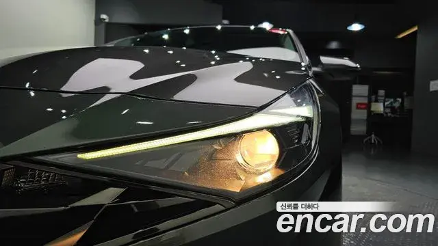 Hyundai The New Avante Hybrid 2021 — ფოტო 10/30