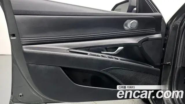 Hyundai The New Avante Hybrid 2021 — ფოტო 12/30