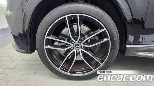 Mercedes-Benz GLS-Class 2024 — Photo 1/34