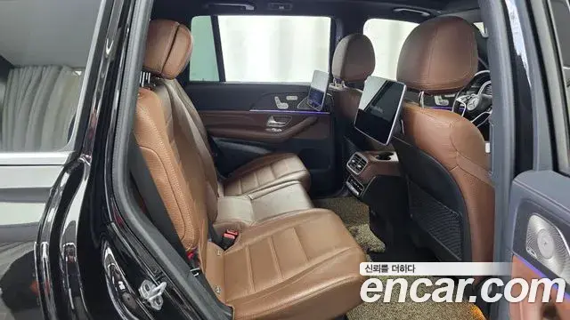 Mercedes-Benz GLS-Class 2024 — Photo 16/34