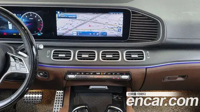 Mercedes-Benz GLS-Class 2024 — Photo 28/34
