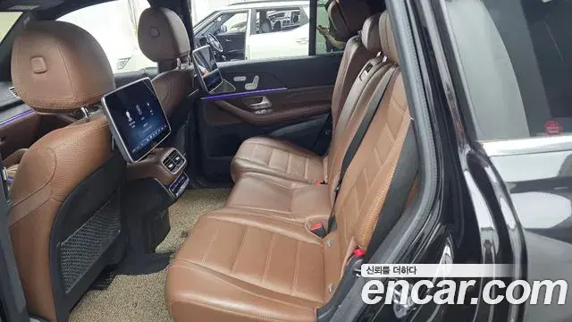Mercedes-Benz GLS-Class 2024 — Photo 10/34