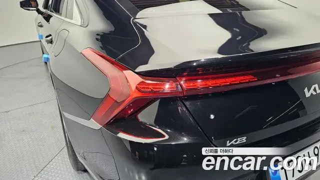 Kia K8 2022 — Şəkil 10/31