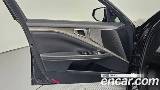 Kia K8 2022 — Şəkil 18/31