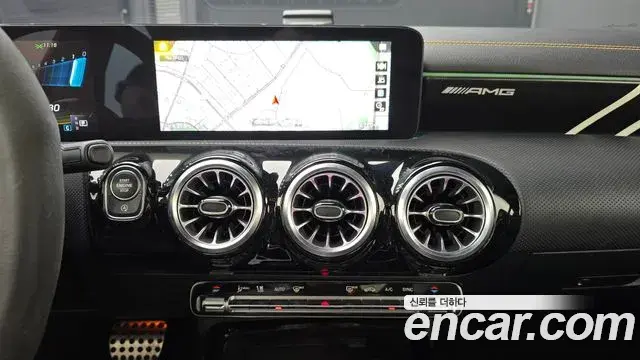 Mercedes-Benz CLA-Class 2023 — Фото 18/20