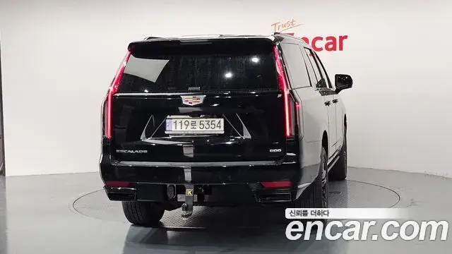 Cadillac Escalade 2022 — Фото 3/20