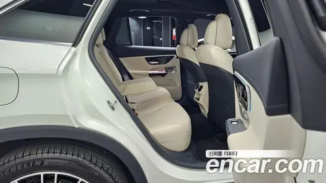 Mercedes-Benz GLC-Class 2025 — Şəkil 10/32