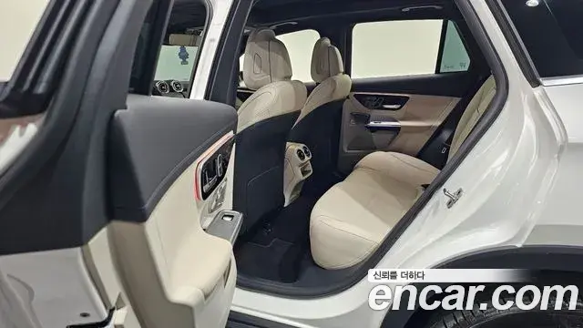 Mercedes-Benz GLC-Class 2025 — Şəkil 32/32