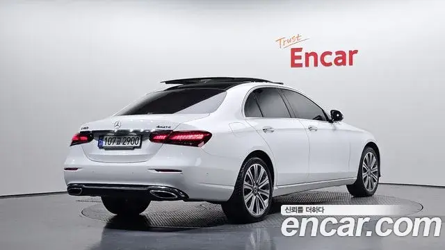 Mercedes-Benz E-Class 2022 — Фото 2/20