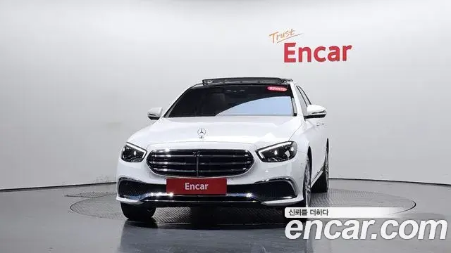 Mercedes-Benz E-Class 2022 — Фото 3/20