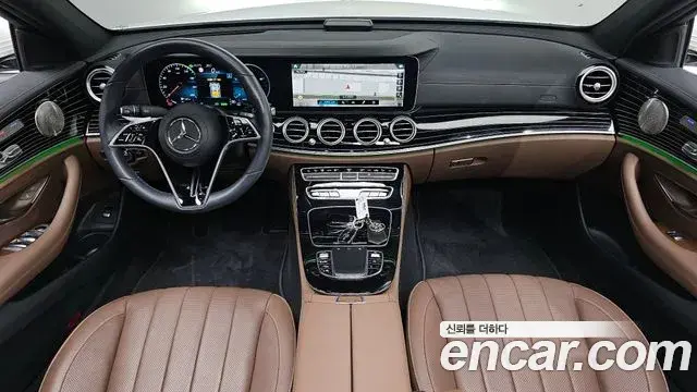 Mercedes-Benz E-Class 2022 — Фото 7/20