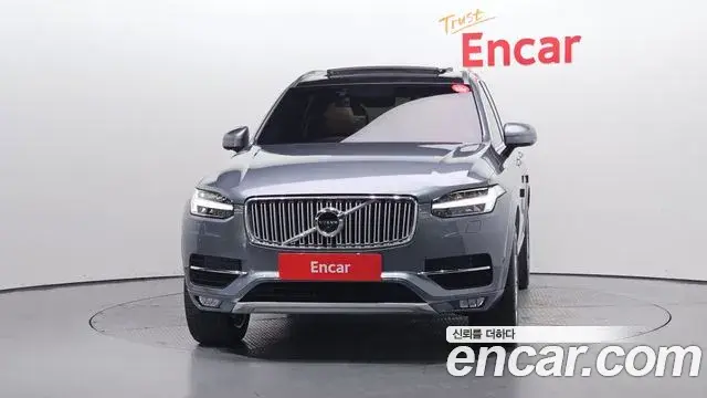 Volvo XC90 2018 — Şəkil 8/20