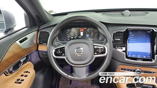 Volvo XC90 2018 — Şəkil 10/20