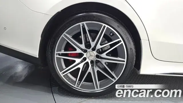Mercedes-Benz AMG GT 2024 — Photo 4/34