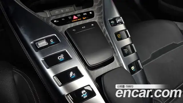 Mercedes-Benz AMG GT 2024 — Photo 7/34